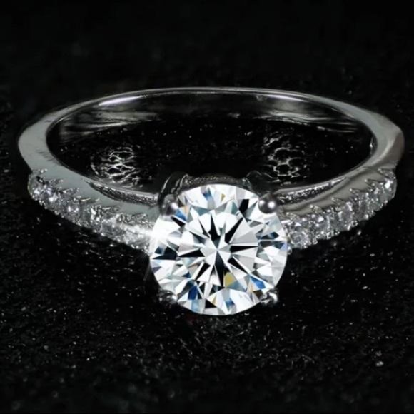 925 Sterling silver diamond engagement ring - Picture 4 of 6